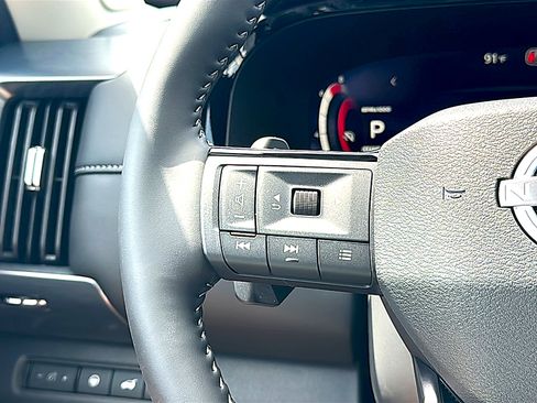 New 2026 Nissan Pathfinder SL w/ SL Premium Package FWD image 21