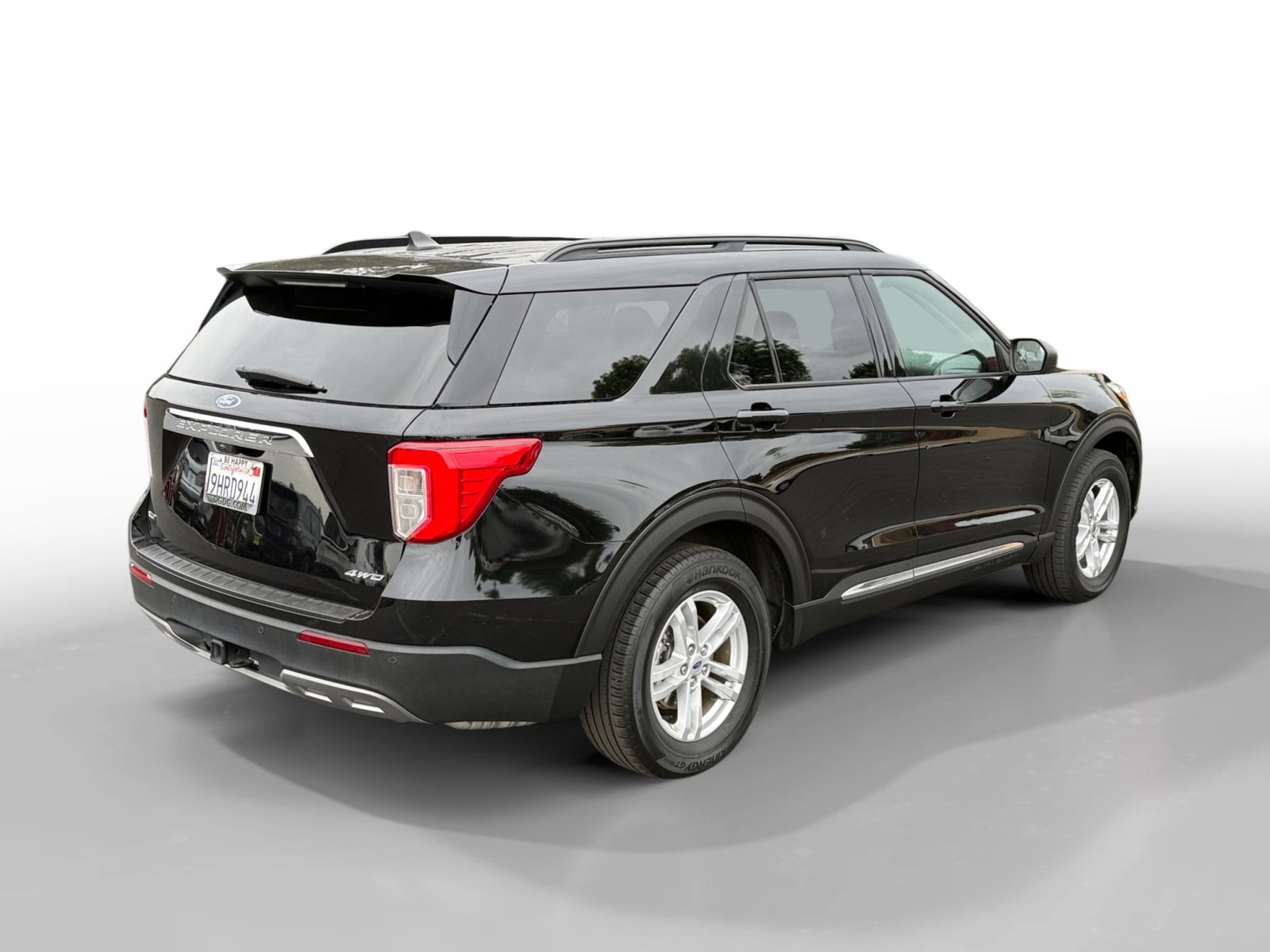 Used 2023 Ford Explorer XLT w/ Equipment Group 202A AWD/4WD image 5