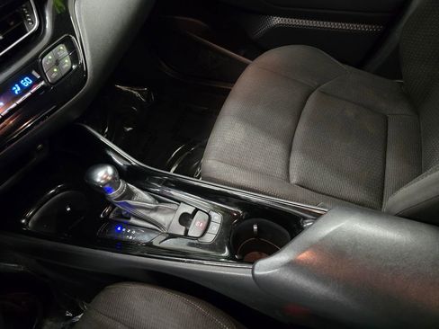 Used 2019 Toyota C-HR XLE image 22