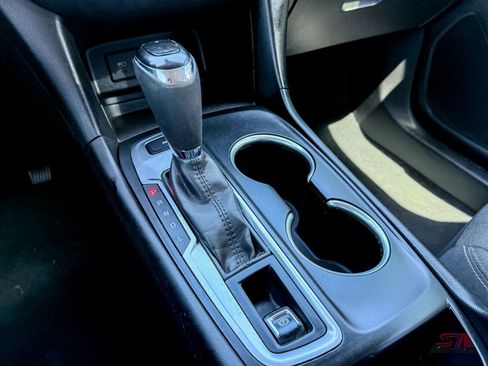 Used 2020 Chevrolet Equinox LT image 28