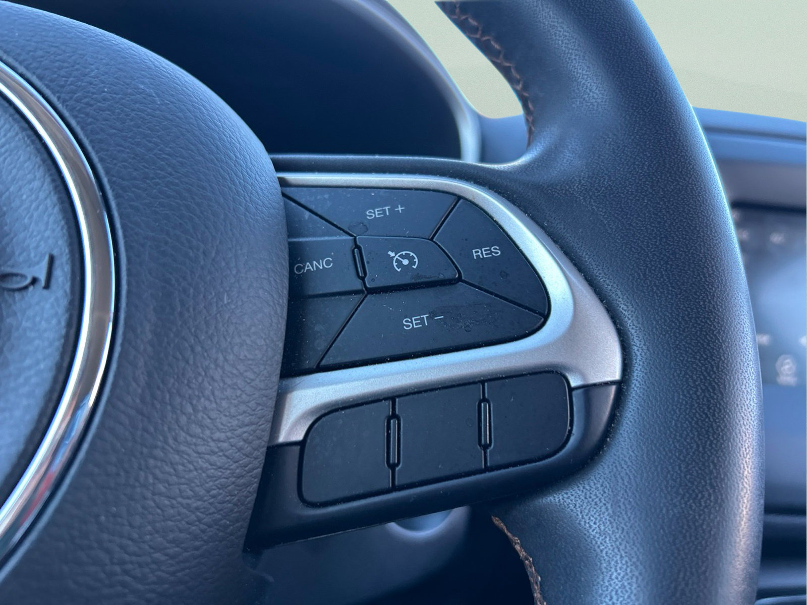 Certified 2021 Jeep Compass Latitude FWD image 16
