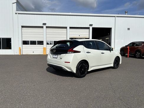 Used 2024 Nissan Leaf SV Plus FWD image 8
