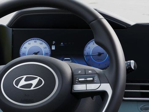 New 2025 Hyundai Elantra Limited image 14