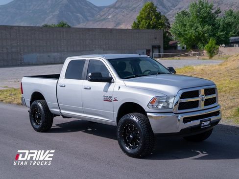 Used 2014 RAM 2500 SLT w/ Cold Weather Group image 2