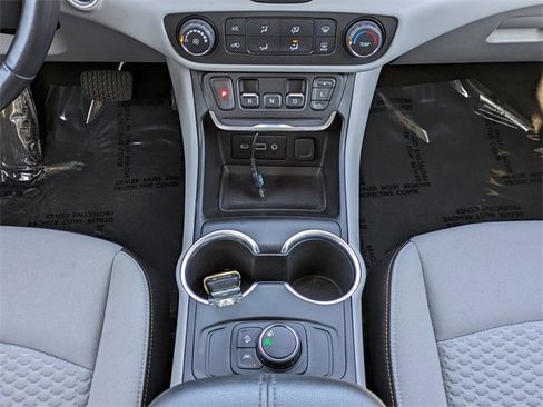 Used 2021 GMC Terrain SLE image 20