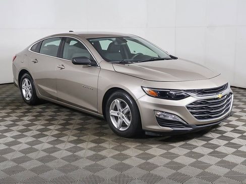 Used 2022 Chevrolet Malibu LS image 43