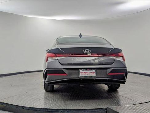 Used 2024 Hyundai Elantra SEL image 7