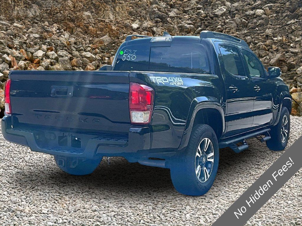 Used 2017 Toyota Tacoma TRD Sport w/ Tow Package (A/T) AWD/4WD image 2