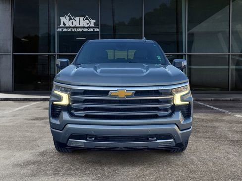 Used 2025 Chevrolet Silverado 1500 High Country w/ Technology Package image 3