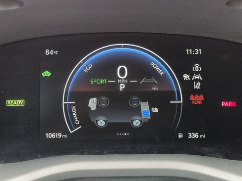 Used 2025 Toyota Camry SE w/ Convenience Package FWD image 28