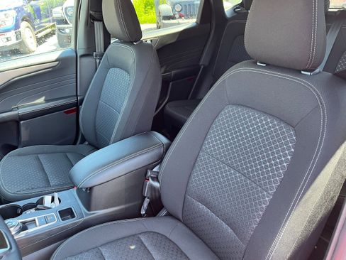Used 2024 Ford Escape Active w/ Tech Pack #2 AWD/4WD image 8