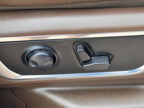 Used 2025 RAM 1500 Laramie w/ Laramie Southwest Edition image 27