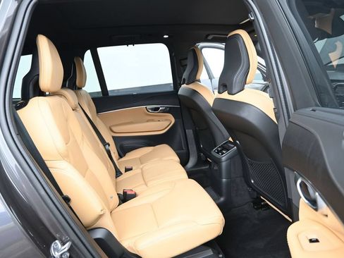 Certified 2024 Volvo XC90 T8 Ultimate w/ Protection Package Premier AWD/4WD image 18