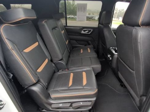 Used 2023 GMC Yukon XL AT4 w/ AT4 Premium Plus Package AWD/4WD image 30