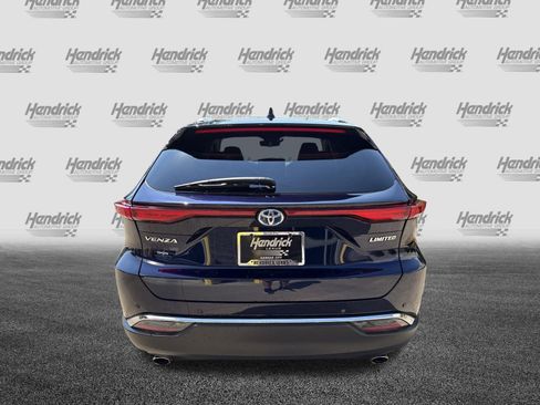 Used 2023 Toyota Venza Limited AWD/4WD image 9