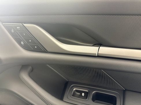 Certified 2025 Porsche Taycan image 18