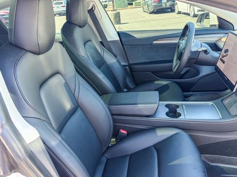 Used 2022 Tesla Model 3 image 15