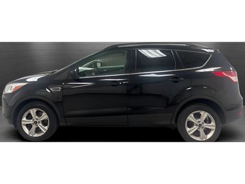 Used 2016 Ford Escape SE w/ Equipment Group 201A FWD image 8