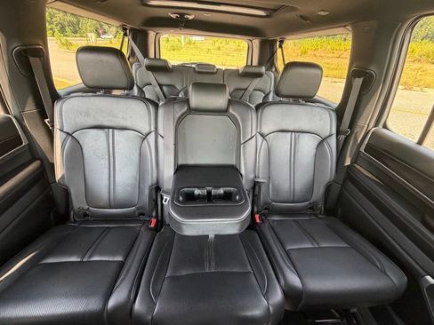 Used 2023 Jeep Wagoneer L 4WD w/ Premium Group I image 38