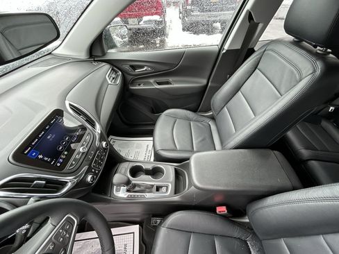 Used 2023 Chevrolet Equinox LT image 12