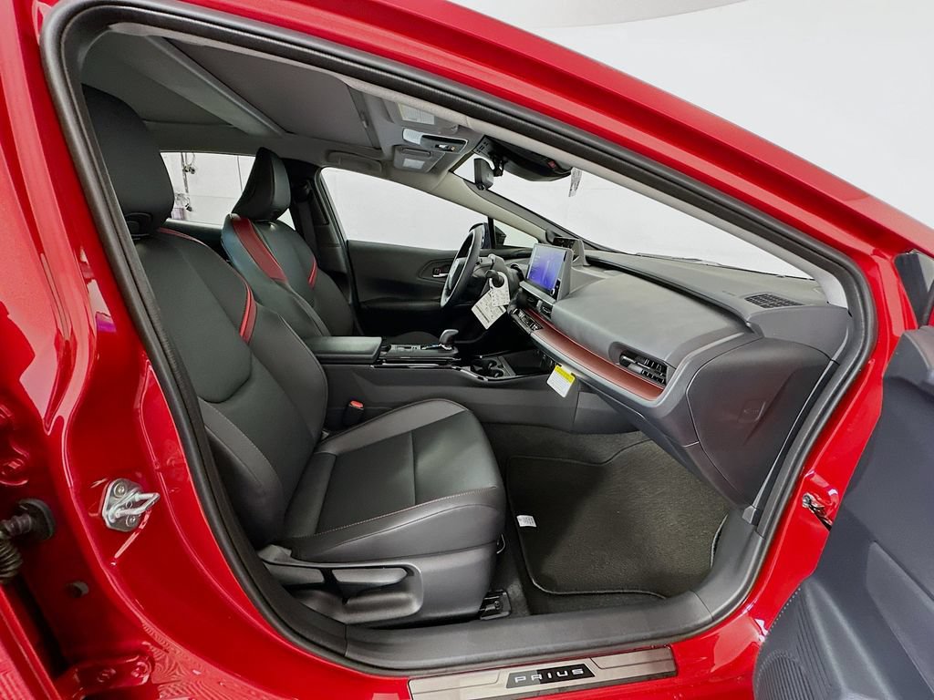 Used 2026 Toyota Prius Plug-In Hybrid w/ Limited Premium Package FWD image 27