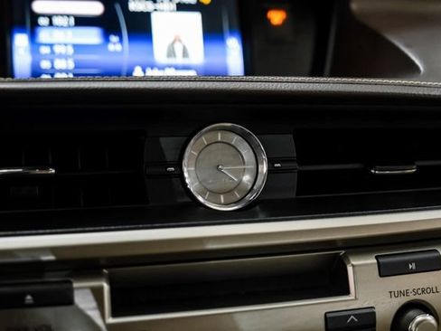 Used 2016 Lexus ES 350 w/ Premium Package w/Wood Trim FWD image 26