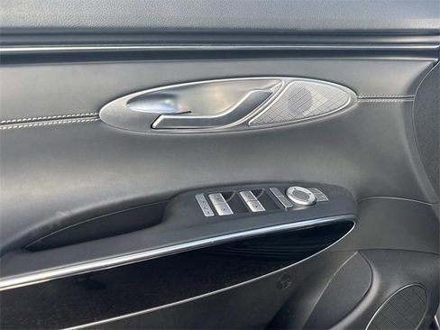 Used 2025 Genesis GV70 2.5T image 16