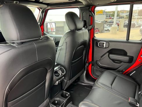 New 2026 Jeep Wrangler Unlimited Sport image 19