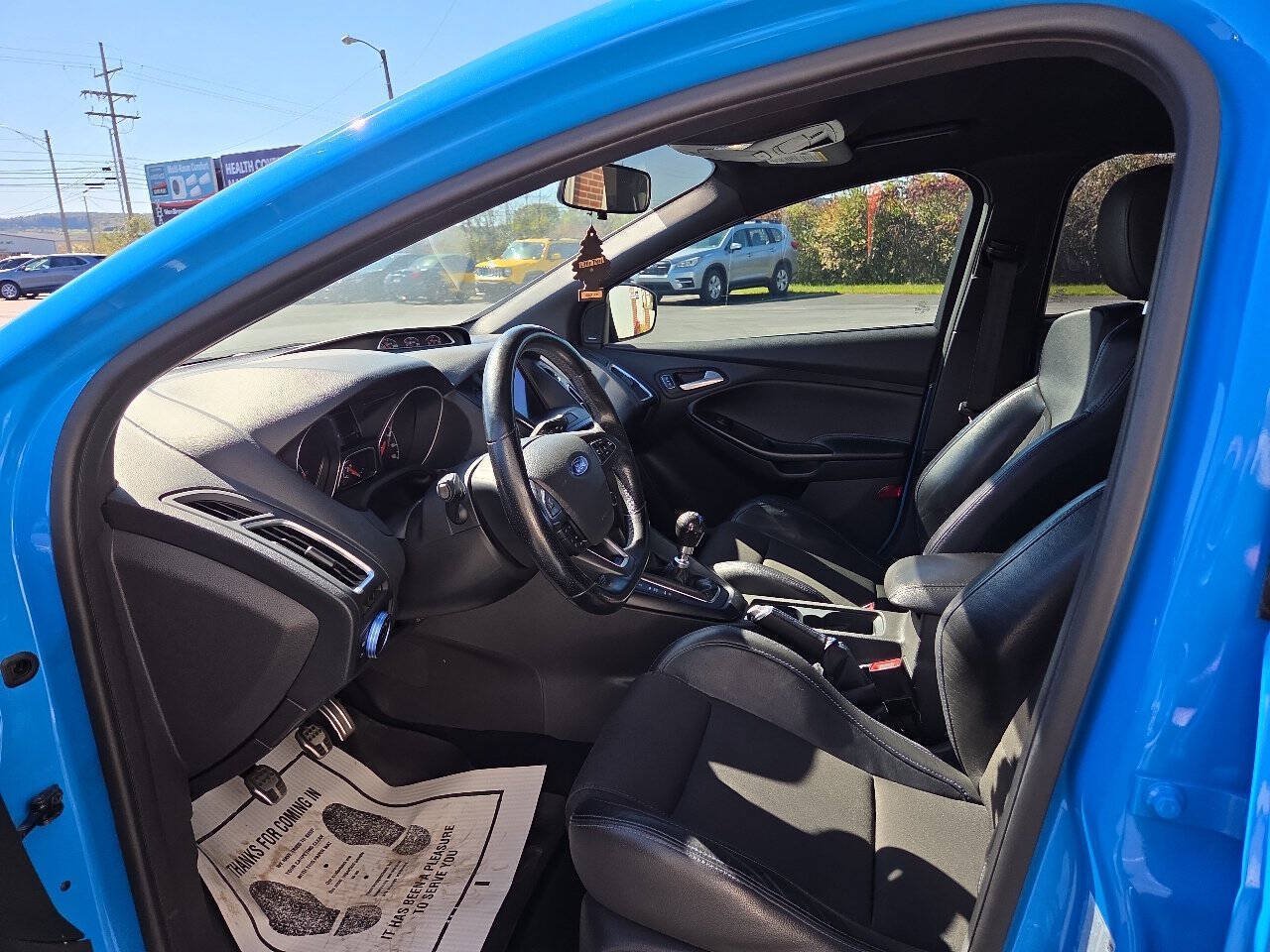 Used 2017 Ford Focus RS AWD/4WD image 9