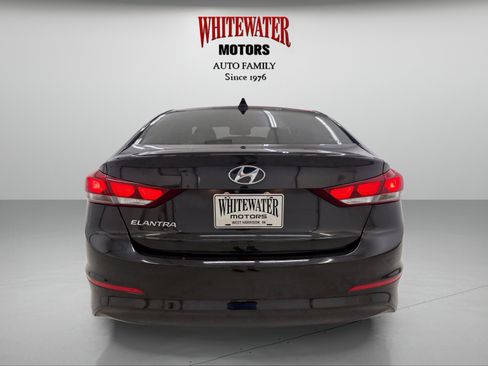 Used 2018 Hyundai Elantra SEL FWD image 3