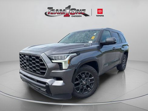Used 2025 Toyota Sequoia Platinum AWD/4WD image 4