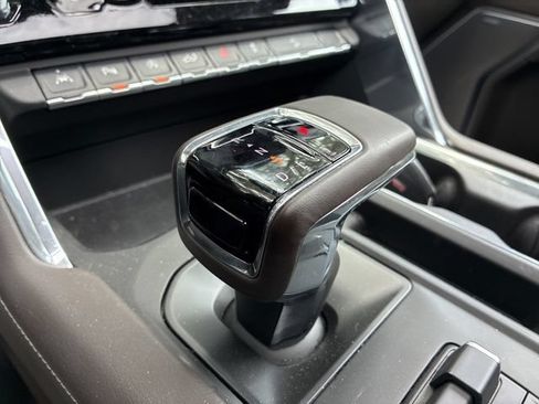 Used 2025 GMC Sierra 1500 Denali w/ Denali Reserve Package AWD/4WD image 30