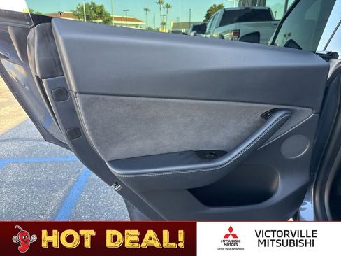 Used 2021 Tesla Model Y 2WD image 28