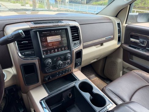 Used 2015 RAM 2500 Longhorn RWD image 18