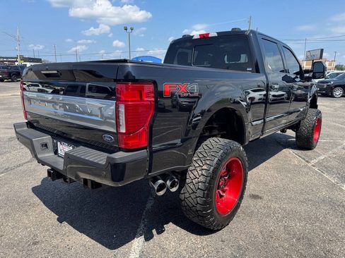 Used 2022 Ford F350 Platinum AWD/4WD image 5