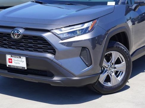 Used 2025 Toyota RAV4 LE AWD/4WD image 5