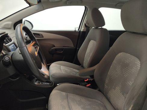 Used 2020 Chevrolet Sonic LT image 17