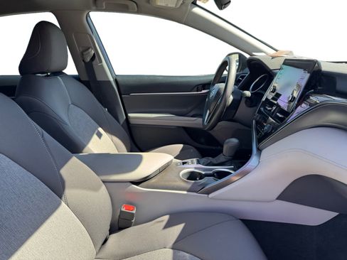 Used 2023 Toyota Camry LE image 17