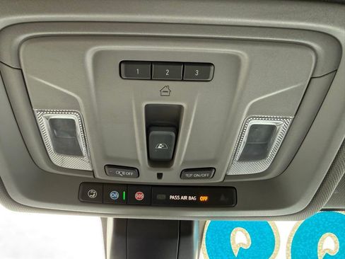 Used 2019 GMC Sierra 1500 SLT w/ SLT Premium Plus Package image 28