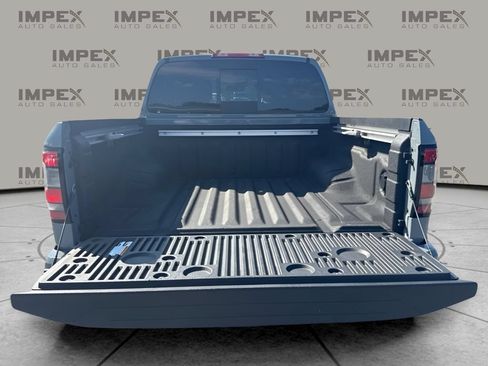 Used 2025 Nissan Frontier PRO-4X w/ Pro Convenience Package AWD/4WD image 18