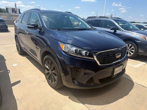 Used 2020 Kia Sorento S AWD/4WD image 3
