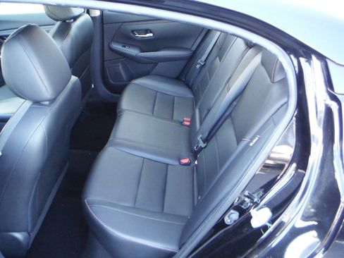Used 2022 Nissan Sentra SR w/ SR Premium Package FWD image 33