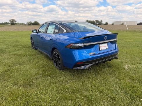 New 2026 Nissan Sentra SR w/ SR Premium Package FWD image 7