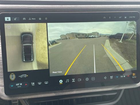 Used 2023 Rivian R1S Launch Edition image 13