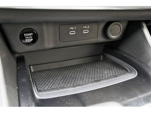 Used 2025 Nissan Rogue S image 23