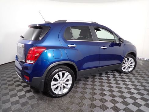 Used 2020 Chevrolet Trax Premier w/ LPO, Protection Package FWD image 21