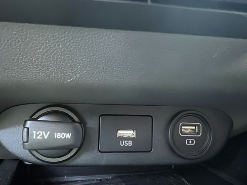 Used 2023 Hyundai Elantra SEL w/ Convenience Package FWD image 30