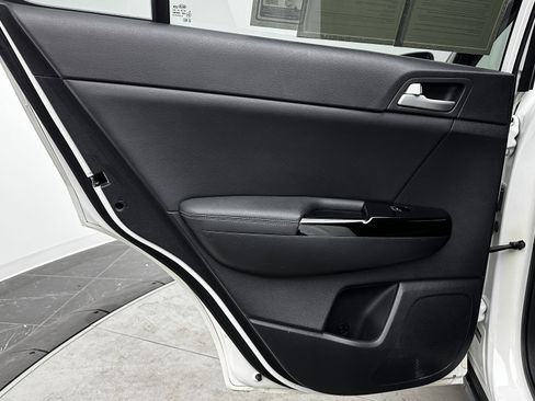 Used 2018 Kia Sportage EX image 25