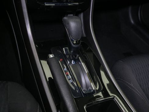 Used 2016 Honda Accord EX image 32