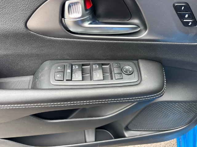New 2027 Chrysler Pacifica Select w/ Family Tech Group FWD image 16